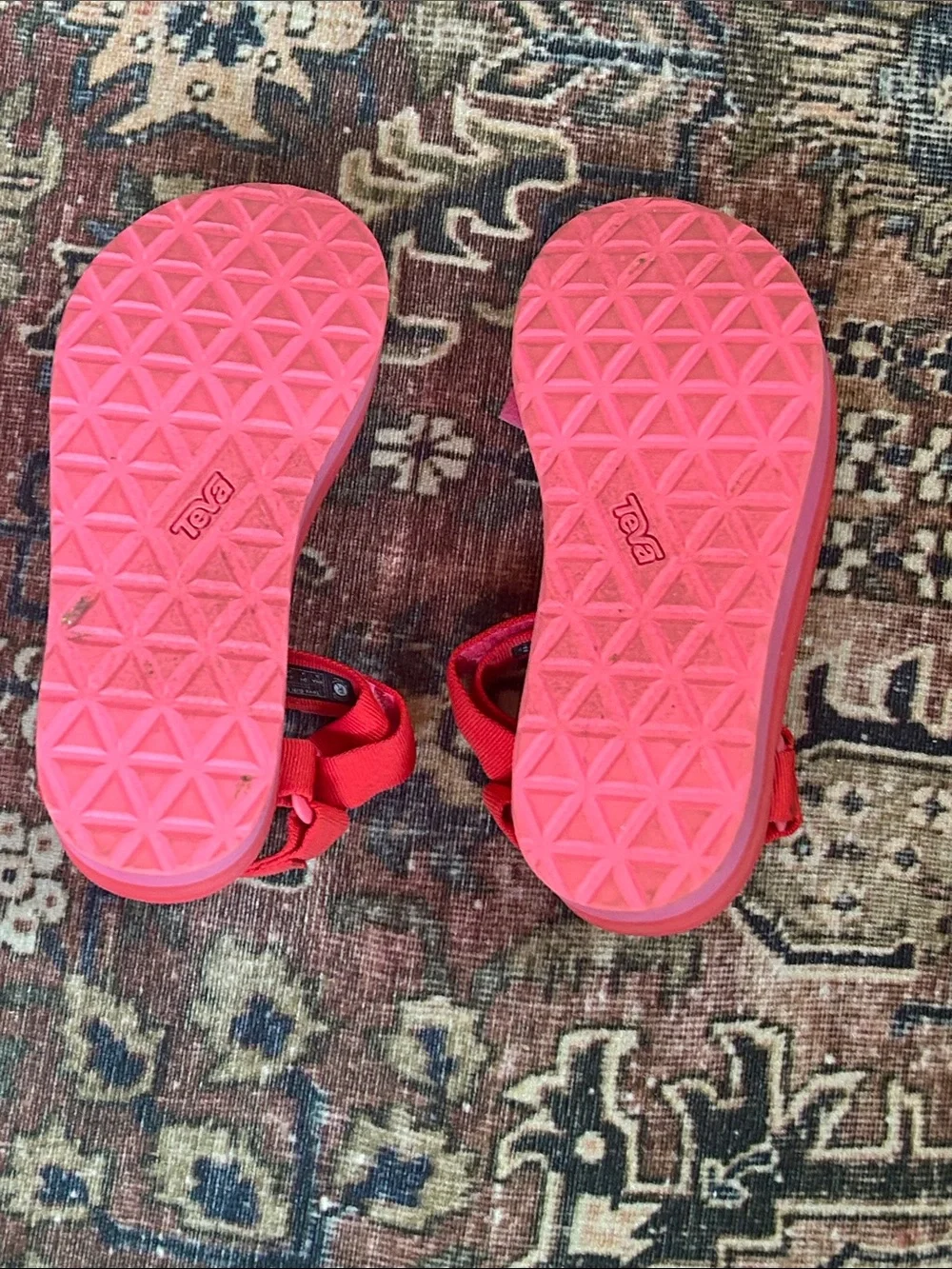Teva twice worn good
